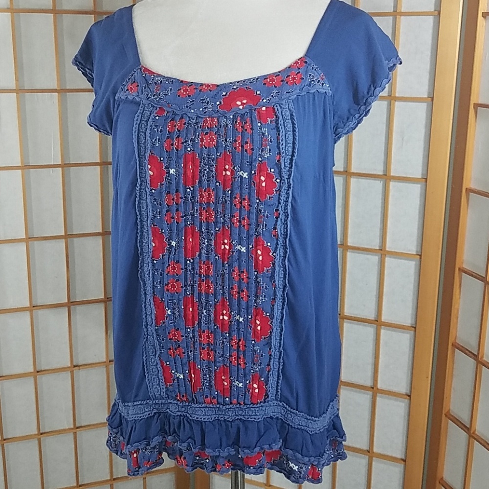 Rosalita McGee blue peasant blouse with red floral design